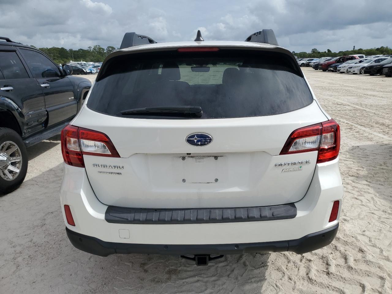 2017 Subaru Outback 2.5I Limited - Image 6
