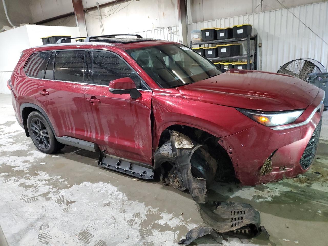 2024 Toyota Grand Highlander Xle - Image 4