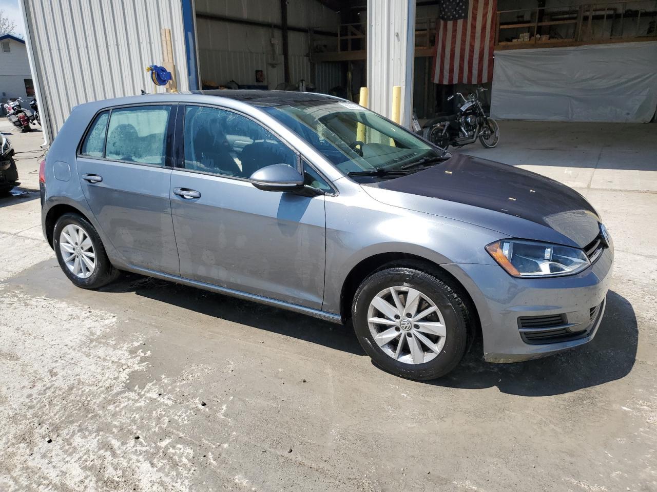 2016 Volkswagen Golf S/Se - Фото 4