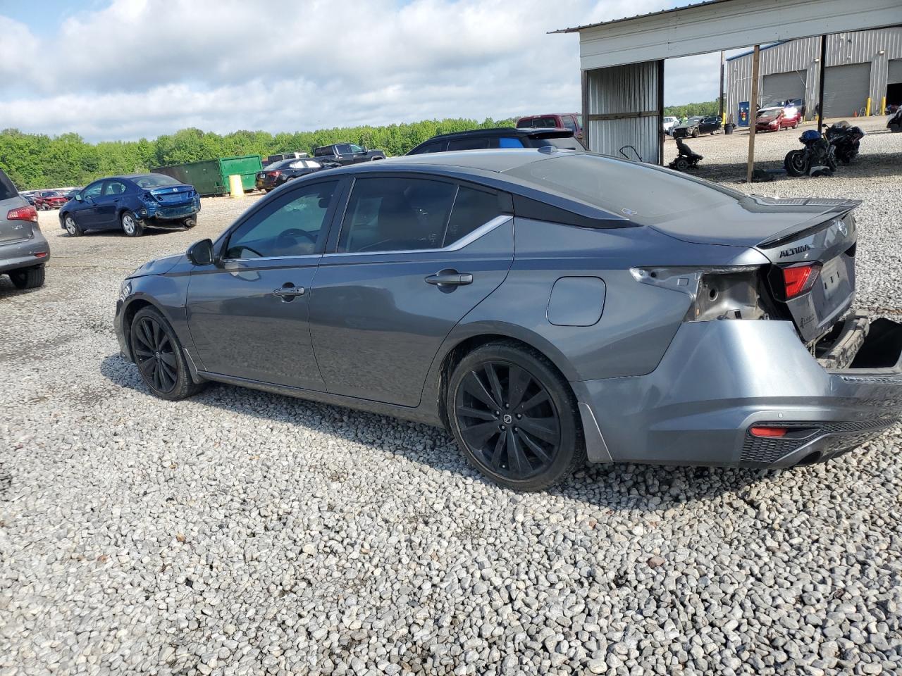 2022 Nissan Altima Sr - Фото 2