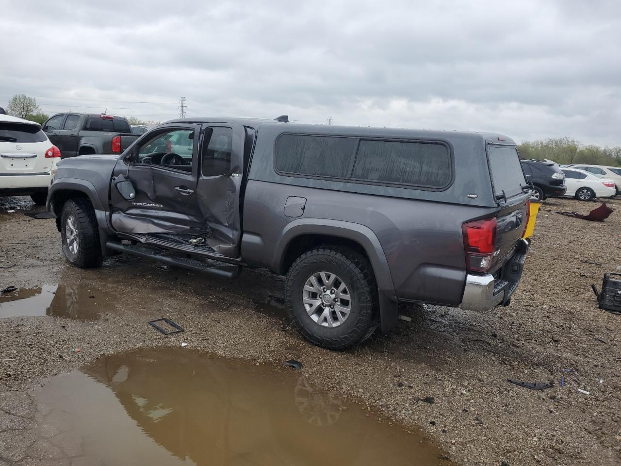 2018 Toyota Tacoma Access Cab - Image 2