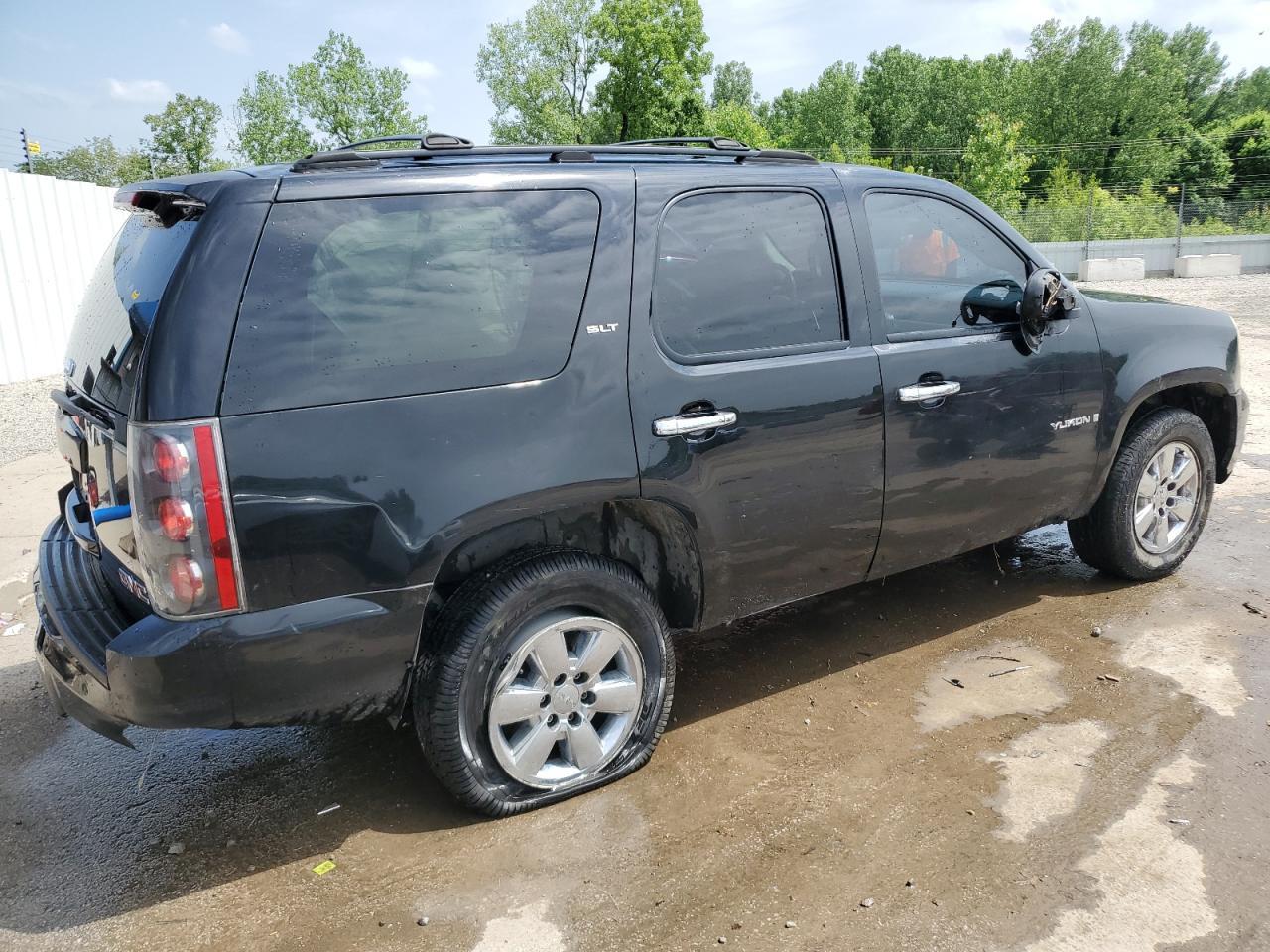 2007 GMC Yukon - Image 3