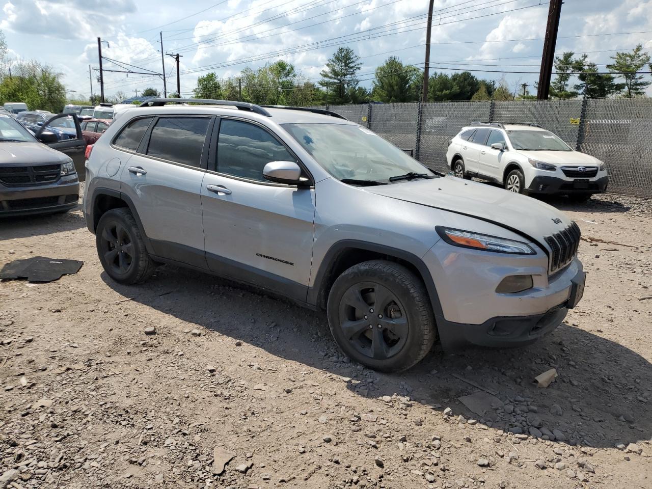 2017 Jeep Cherokee - Фото 4
