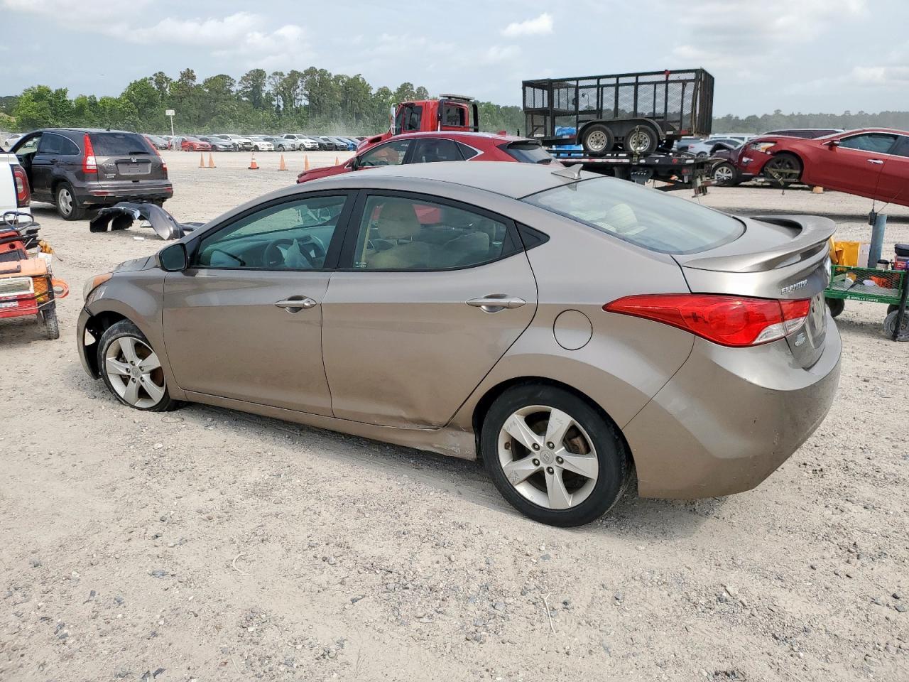 2013 Hyundai Elantra Gls - Image 2