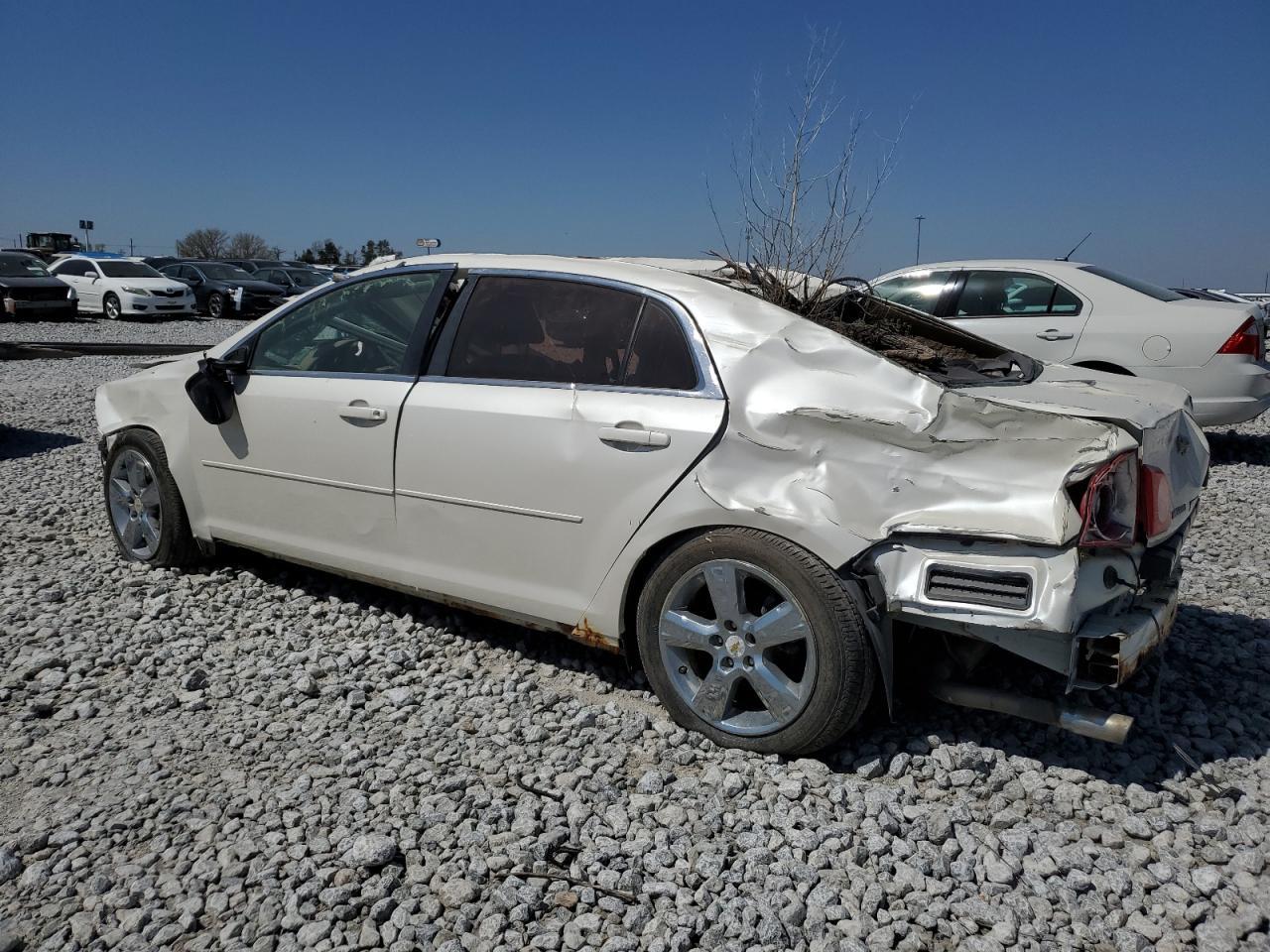 2011 Chevrolet Malibu 1Lt - Image 2