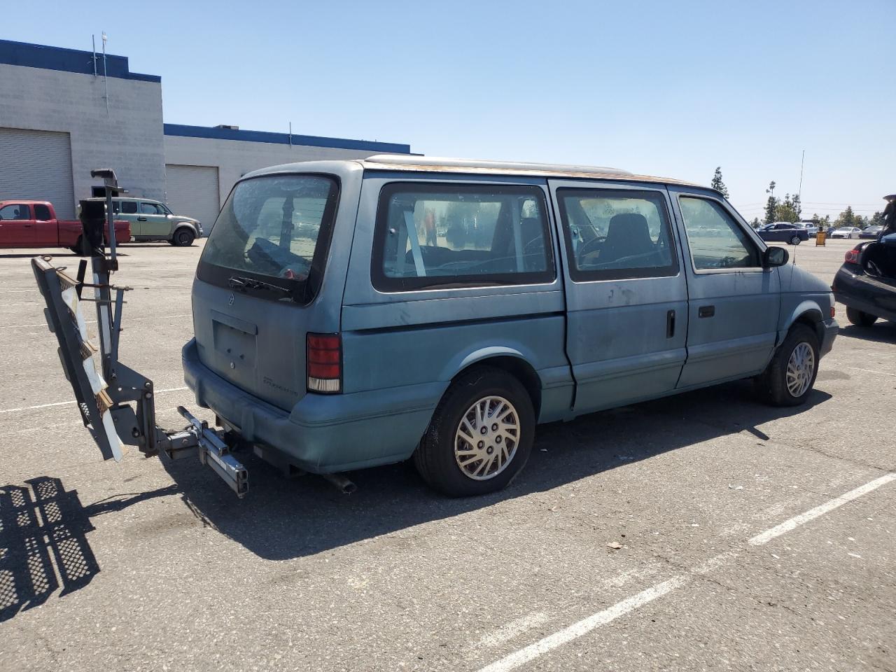 1994 Dodge Grand Caravan Se - Image 3