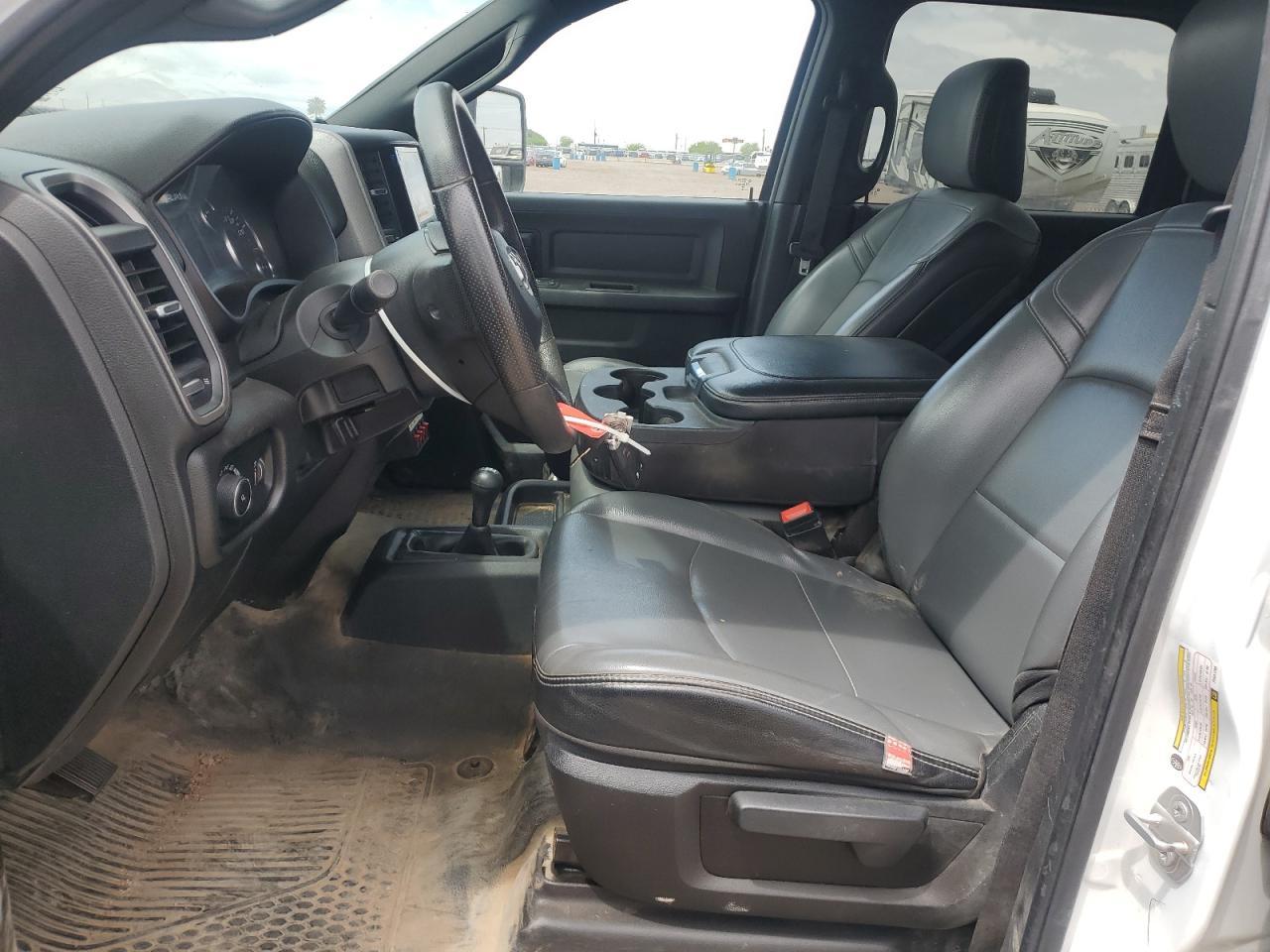 2023 Ram 3500 Tradesman - Фото 7