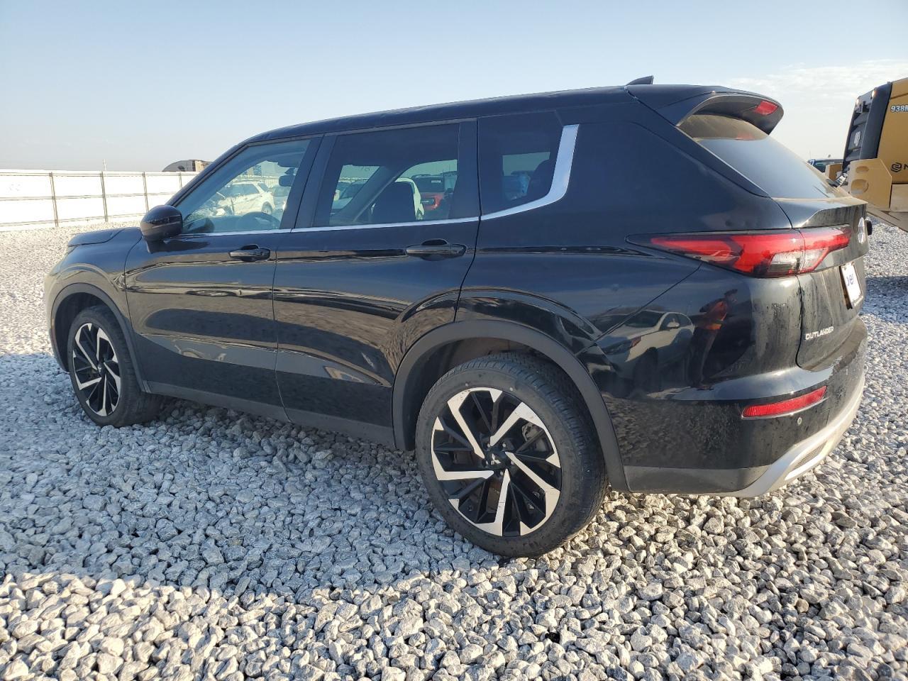 2023 Mitsubishi Outlander Se 2.5 - Фото 2