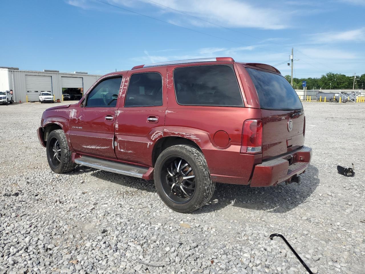 2002 Cadillac Escalade Luxury - Image 2