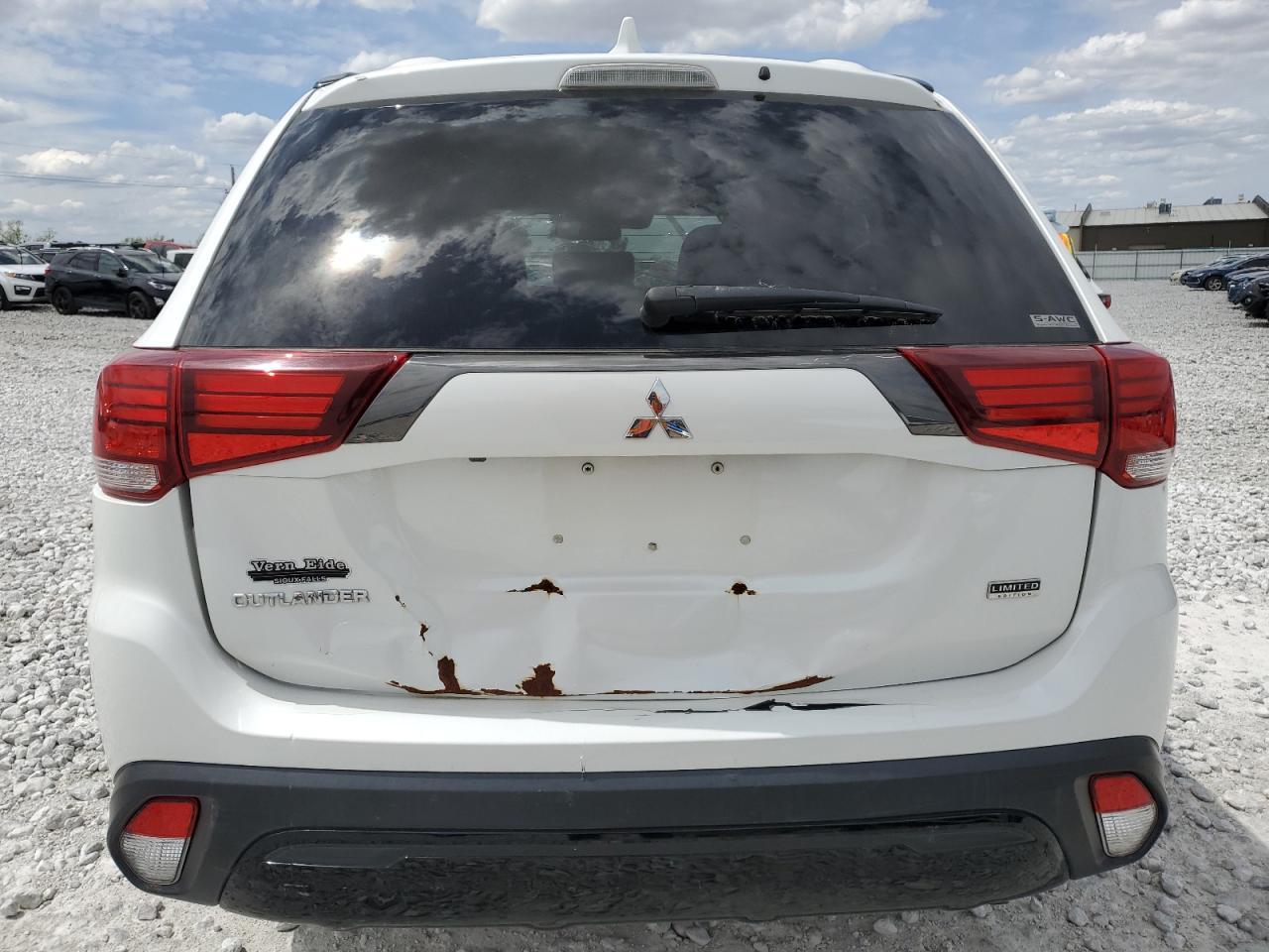 2020 Mitsubishi Outlander Se - Image 6