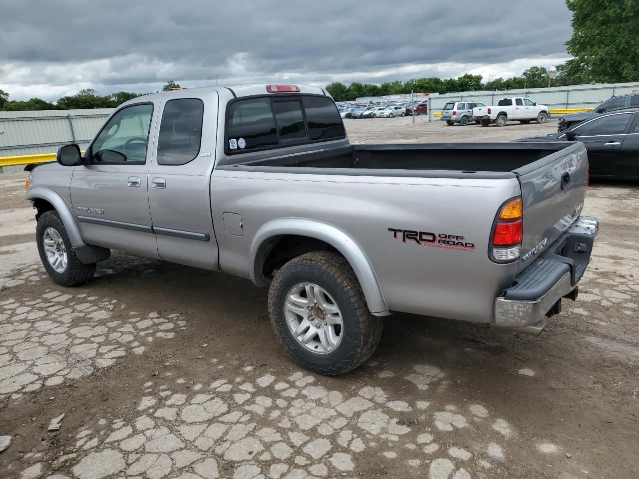 2003 Toyota Tundra Access Cab Sr5 - Image 2