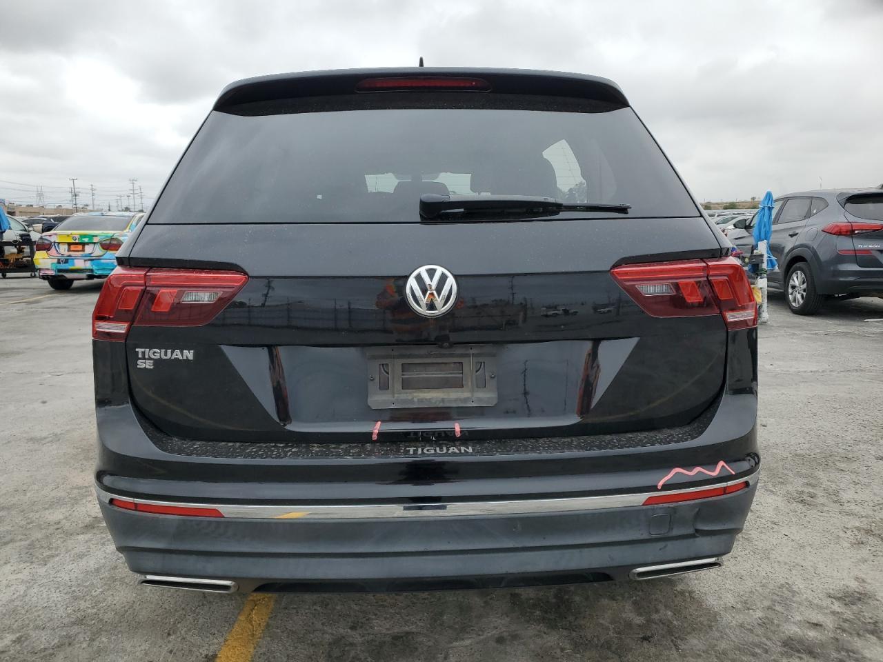 2020 Volkswagen Tiguan Se - Фото 6