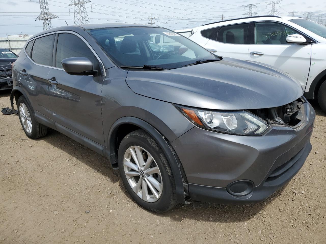 2019 Nissan Rogue Sport S - Фото 4