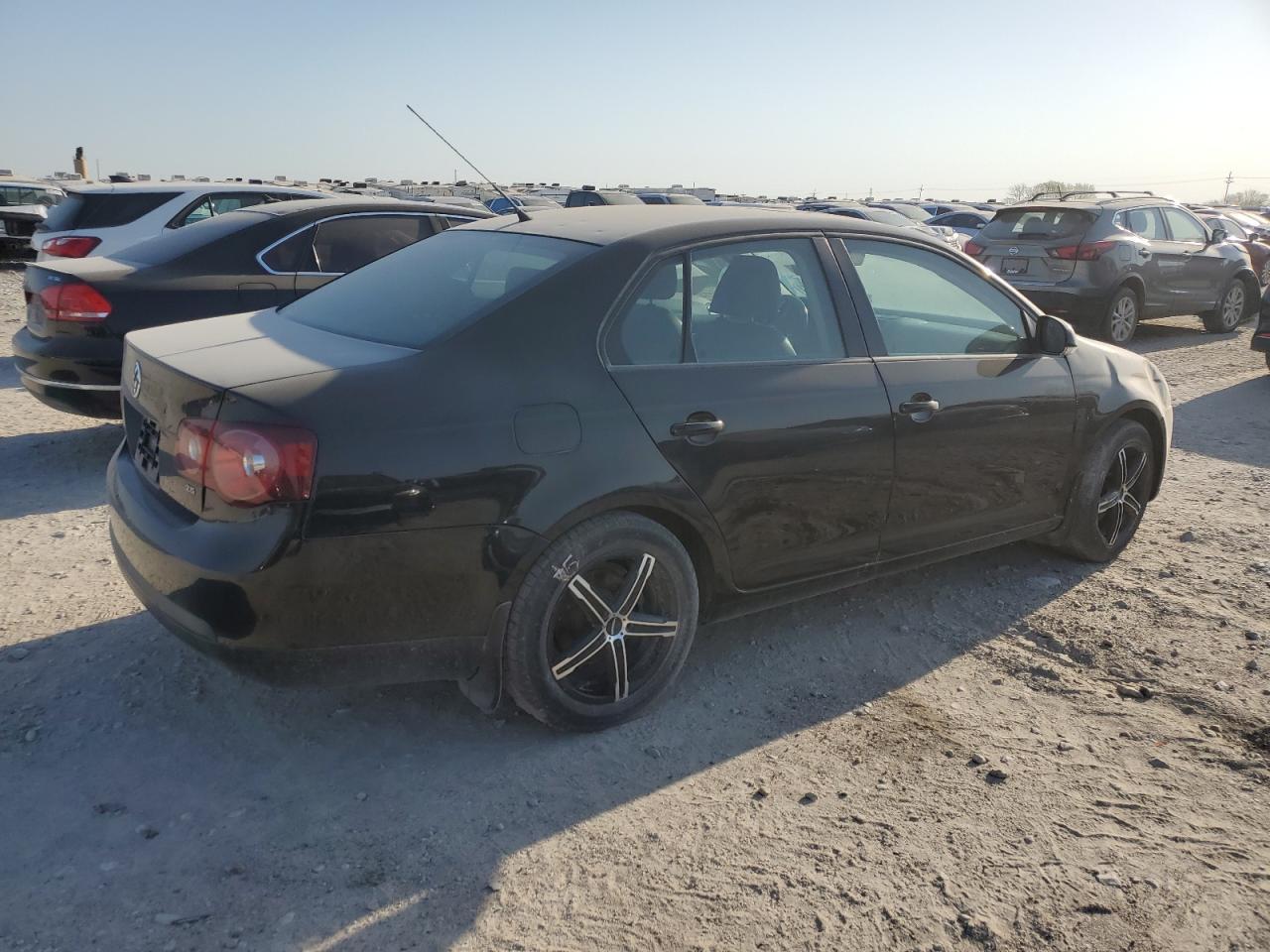 2010 Volkswagen Jetta Se - Фото 3