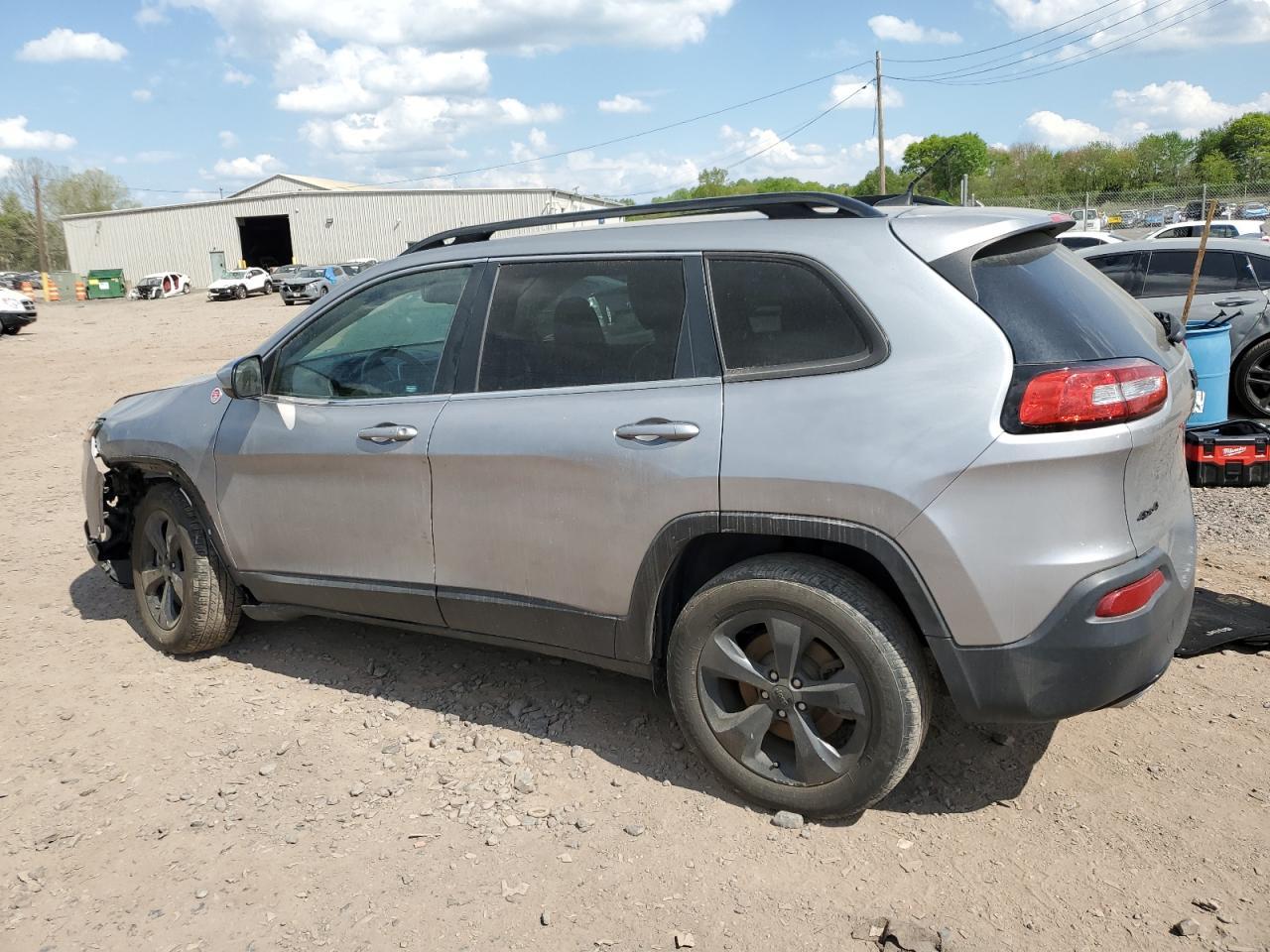 2017 Jeep Cherokee - Фото 2