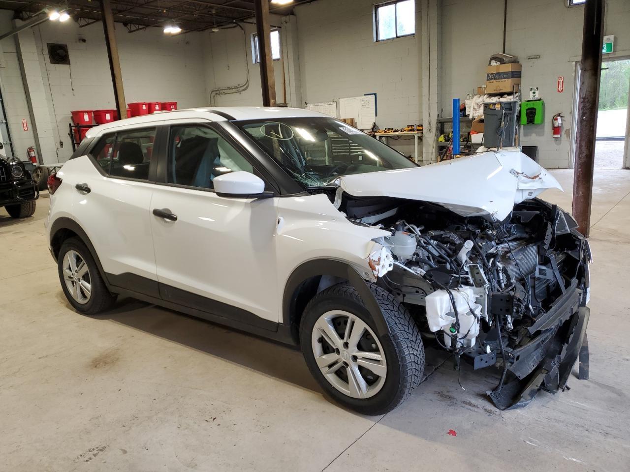 2025 Nissan Kicks Play S - Image 4