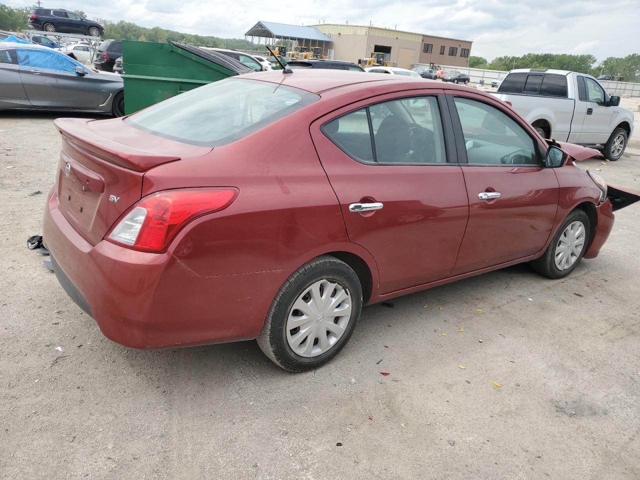 2018 Nissan Versa S - Image 3