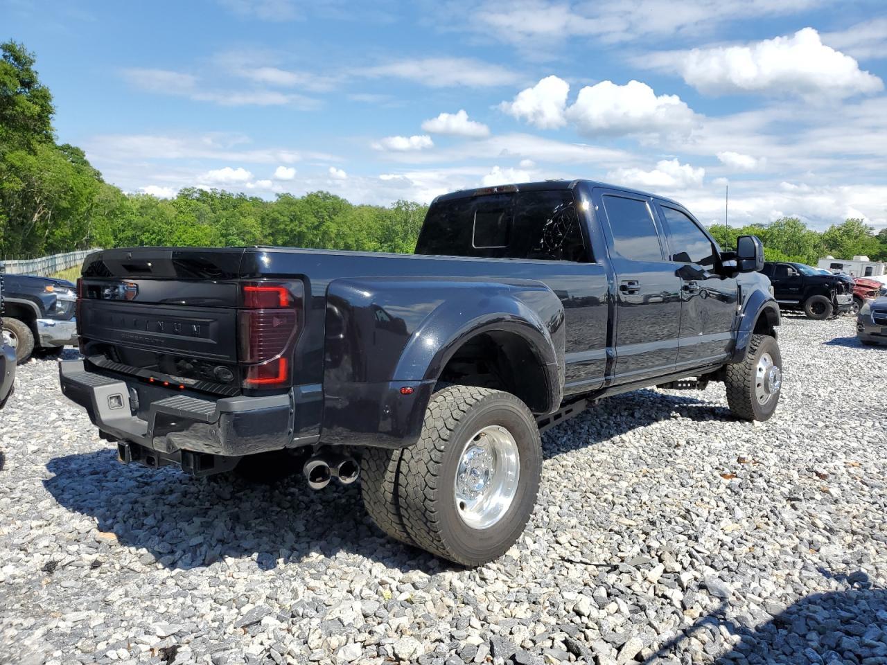2022 Ford F450 Super Duty - Фото 3