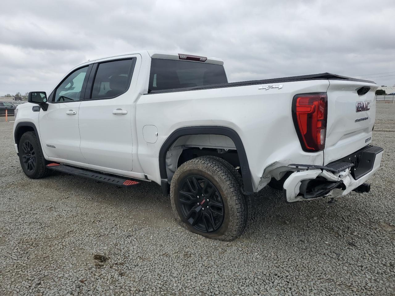 2024 GMC Sierra K1500 Elevation-L - Фото 2