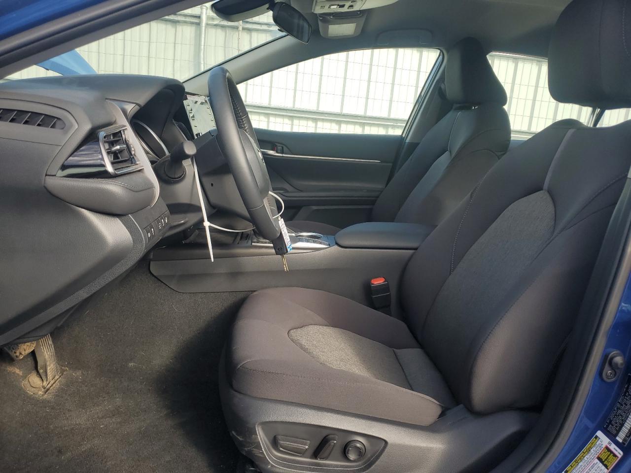 2024 Toyota Camry Le - Фото 7