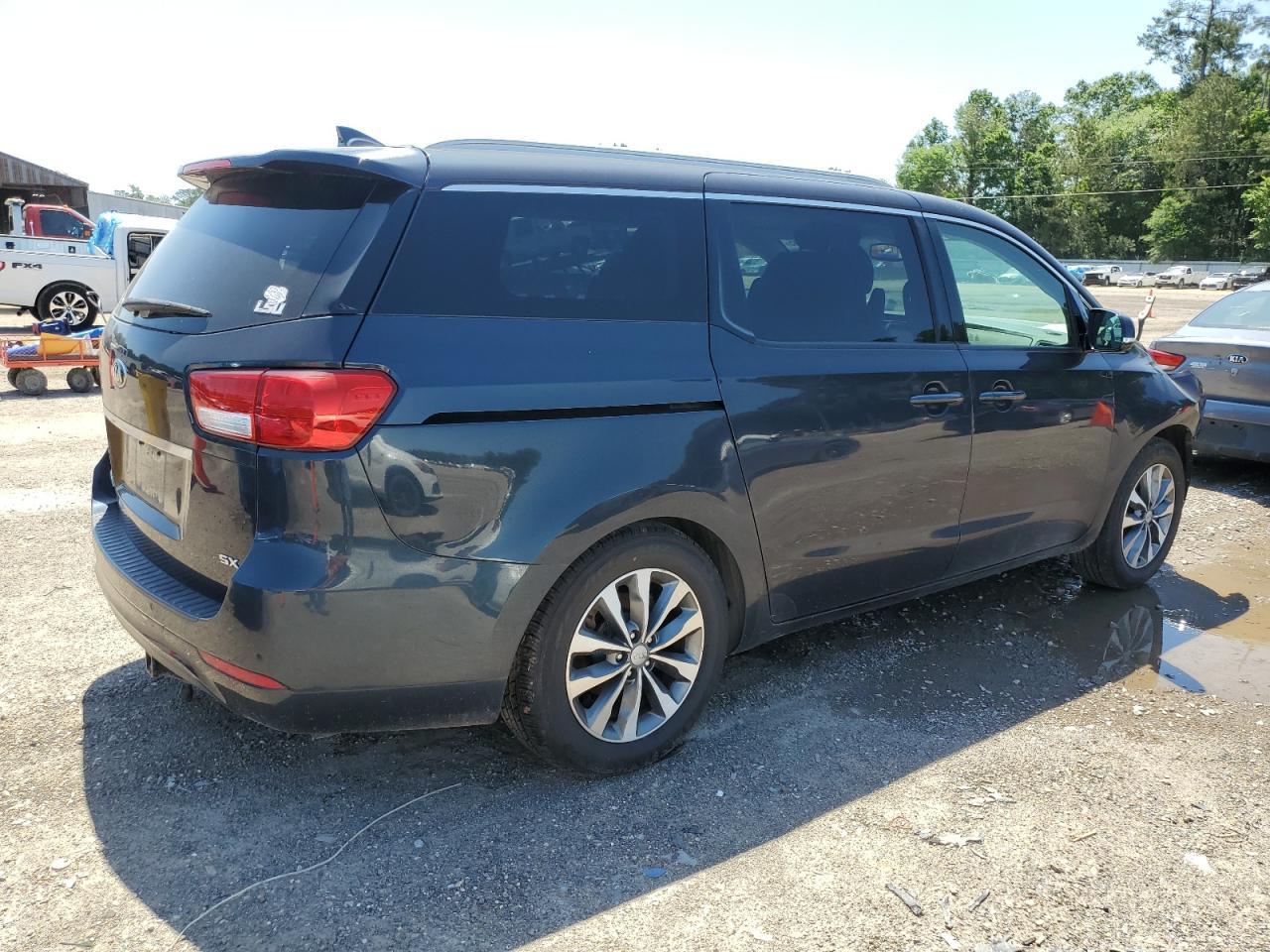2016 Kia Sedona Ex - Image 3