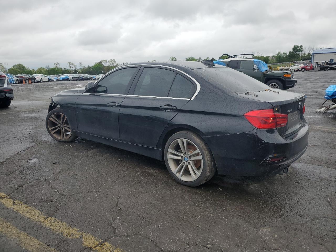 2017 BMW 330 Xi - Фото 2