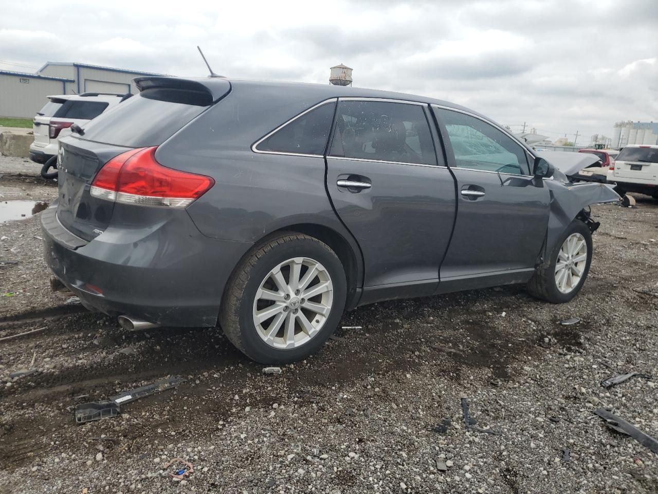 2011 Toyota Venza - Image 3
