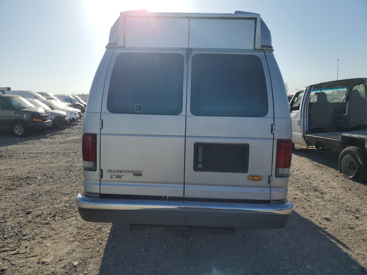 1996 Ford Econoline E350 Super Duty - Image 6