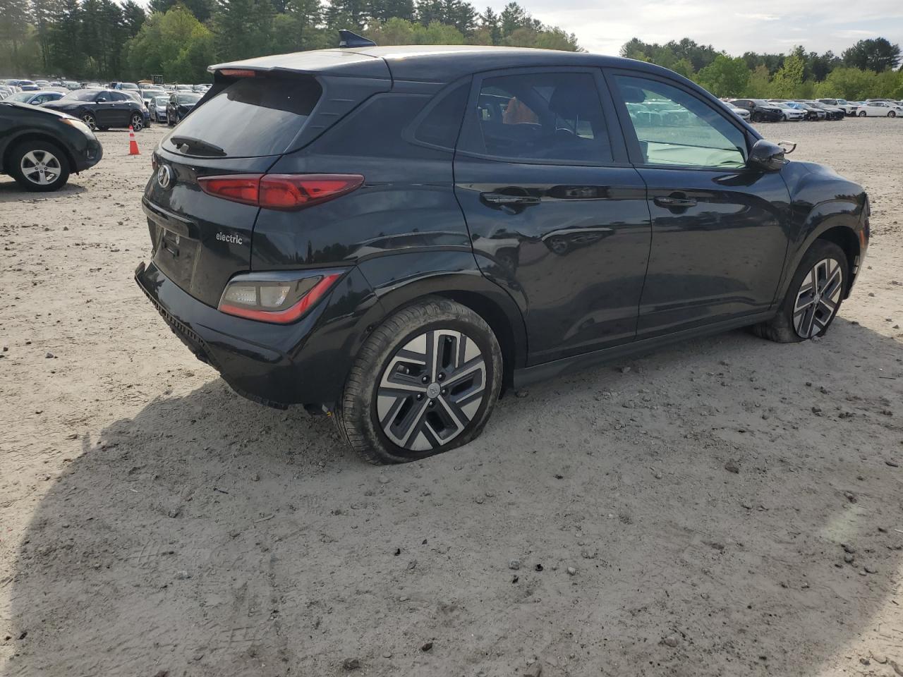 2023 Hyundai Kona Se - Image 3