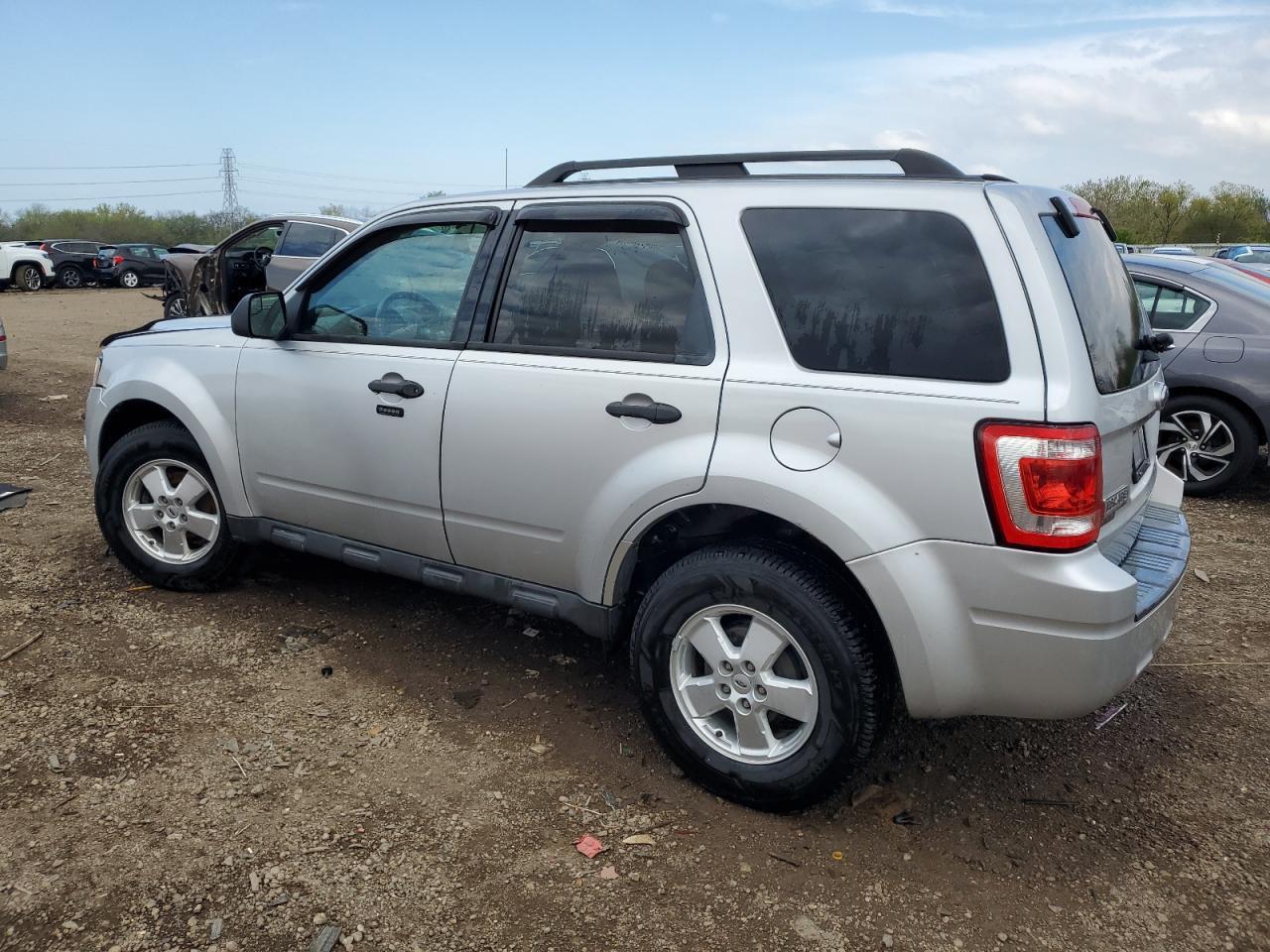 2011 Ford Escape Xlt - Image 2