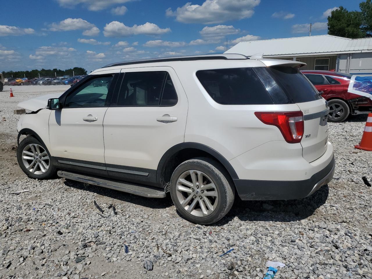 2016 Ford Explorer Xlt - Image 2