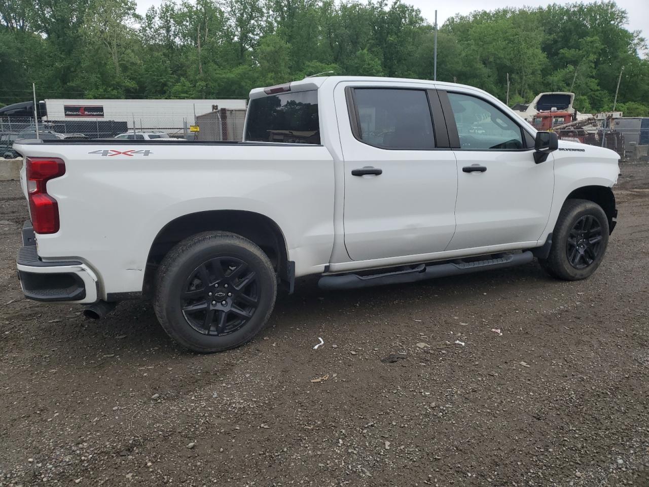 2023 Chevrolet Silverado K1500 Custom - Image 3