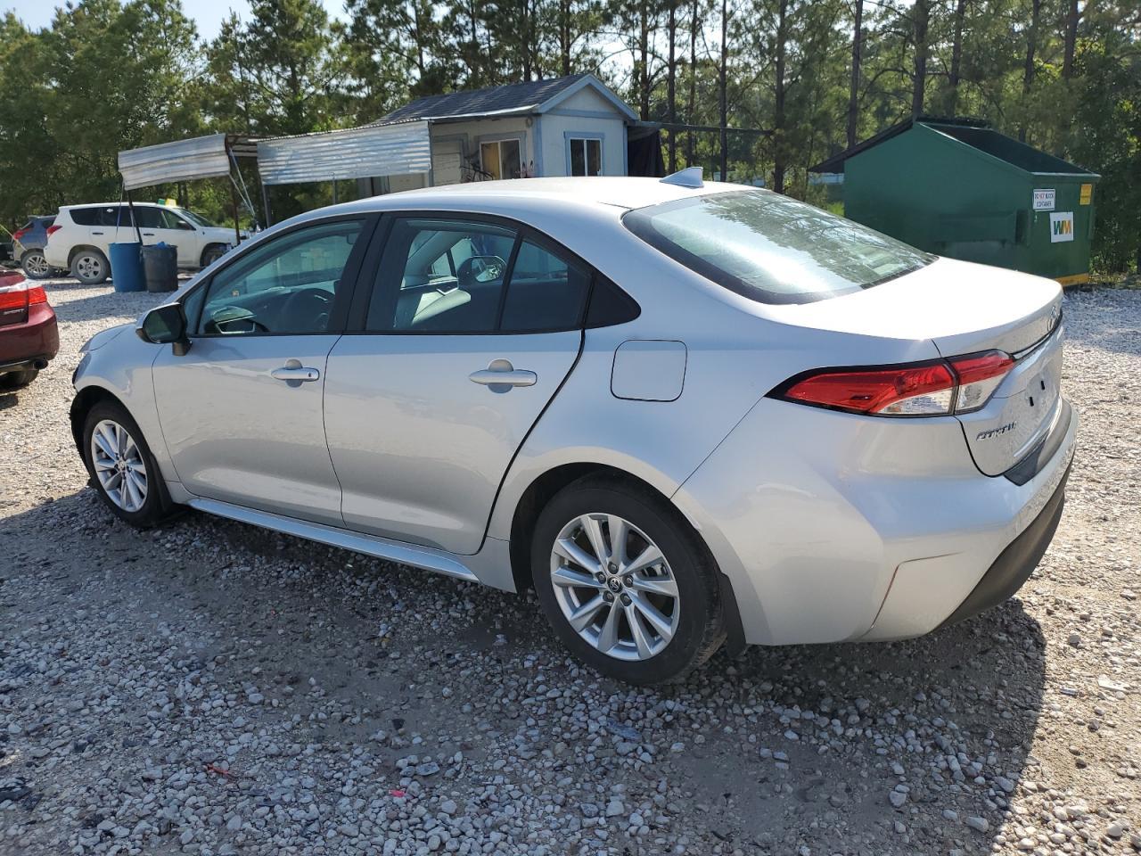 2025 Toyota Corolla Le - Image 2