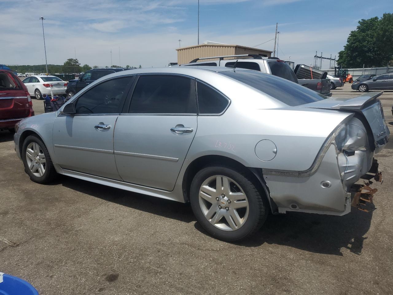 2011 Chevrolet Impala Lt - Image 2