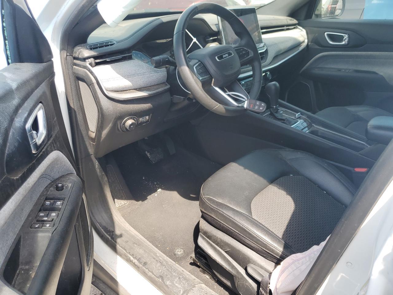 2024 Jeep Compass Latitude - Фото 7