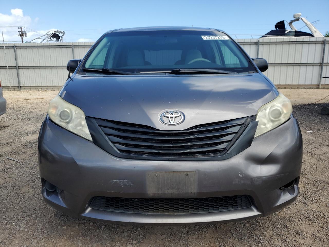 2011 Toyota Sienna Base - Фото 5