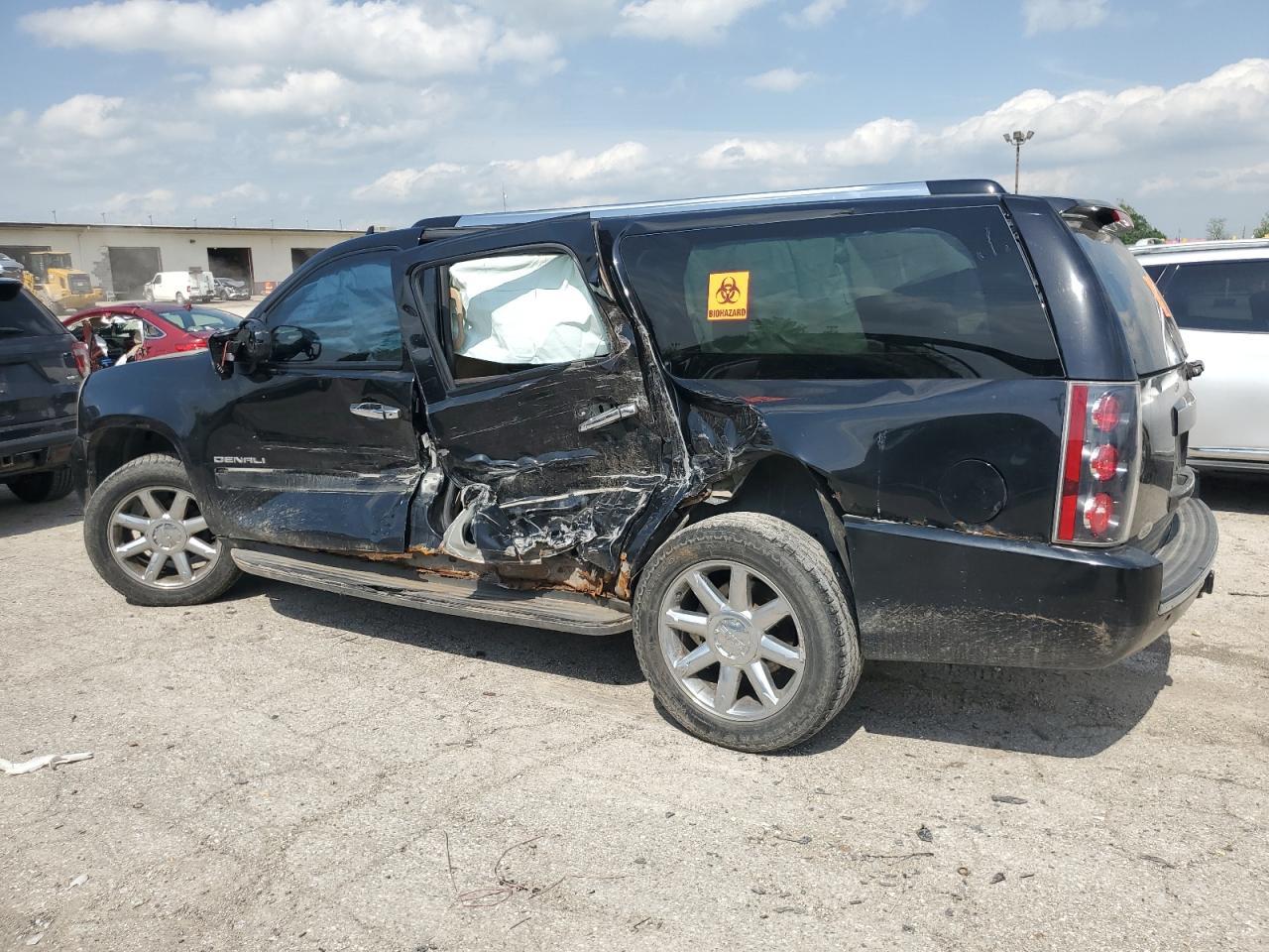 2010 GMC Yukon Xl Denali - Image 2