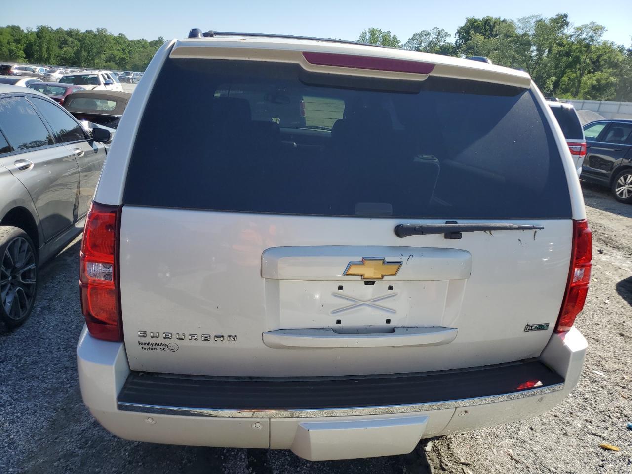 2012 Chevrolet Suburban K1500 Ltz - Image 6