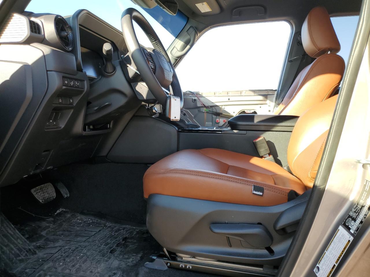 2024 Toyota Land Cruiser Base - Фото 7