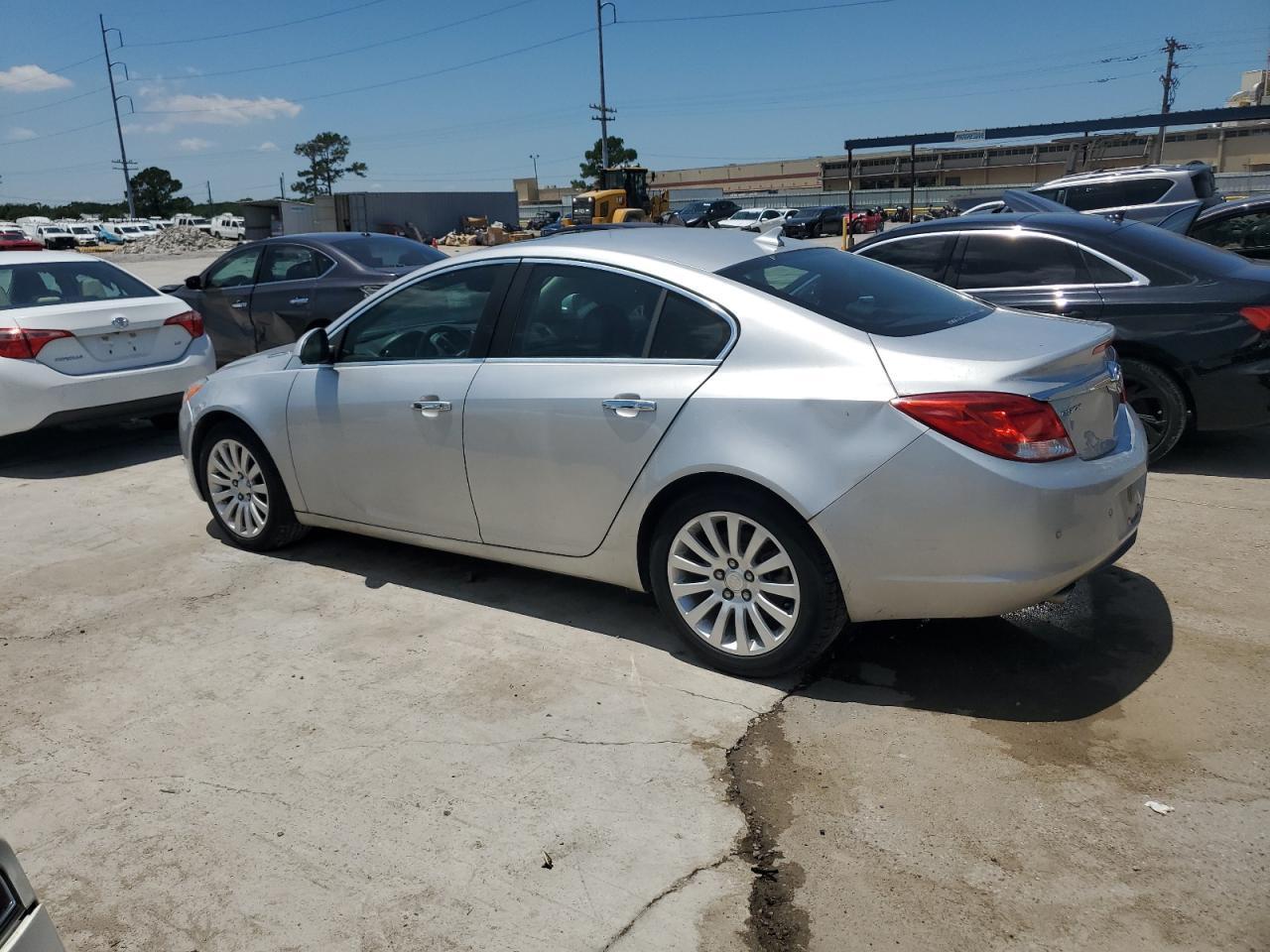 2013 Buick Regal Premium - Фото 2