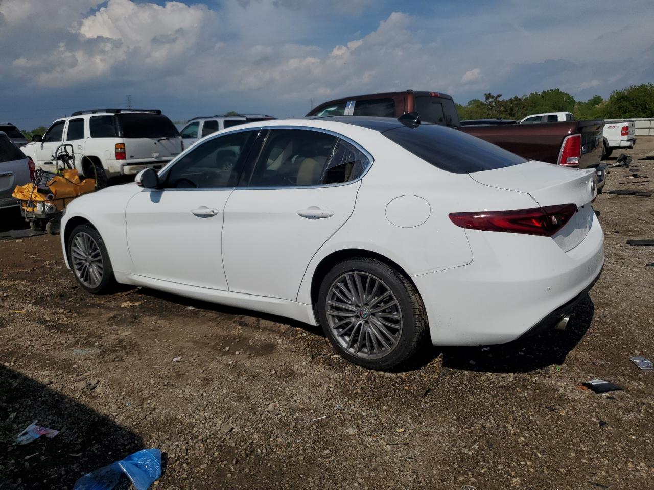 2018 Alfa Romeo Giulia Ti Q4 - Image 2