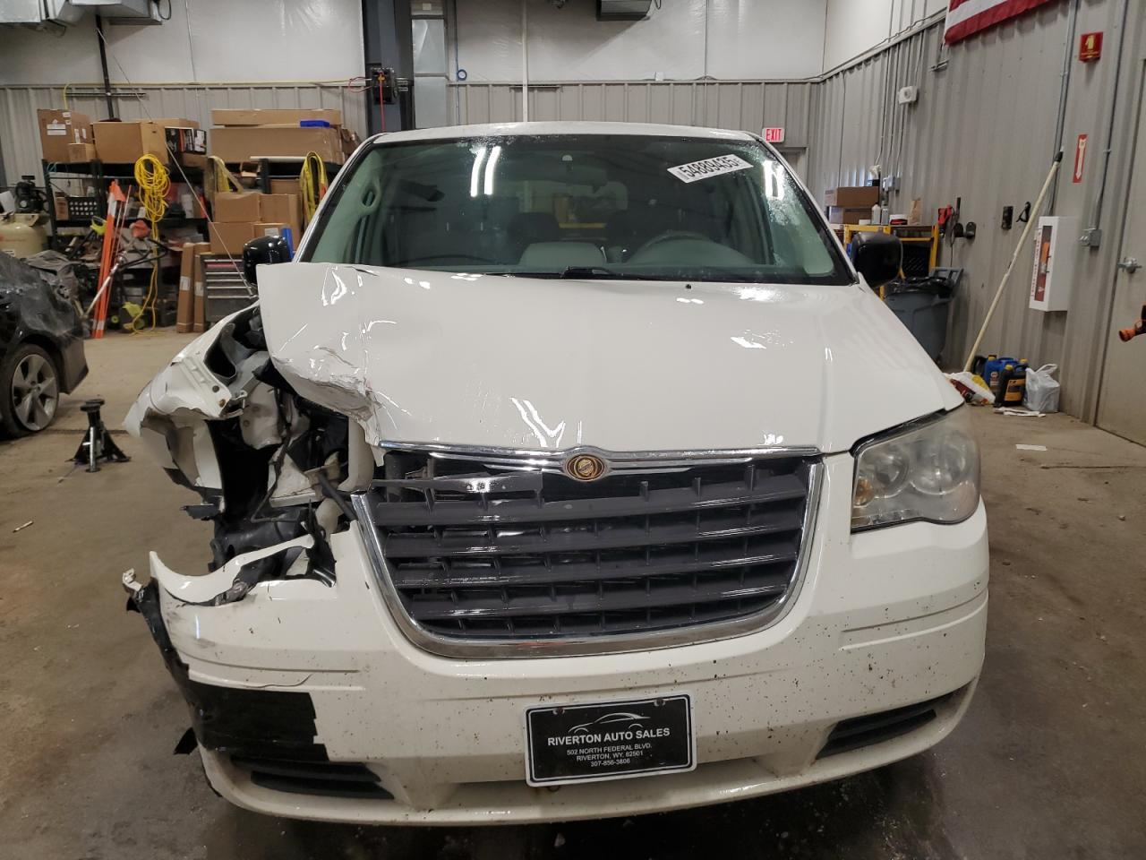 2008 Chrysler Town & Country Lx - Image 5