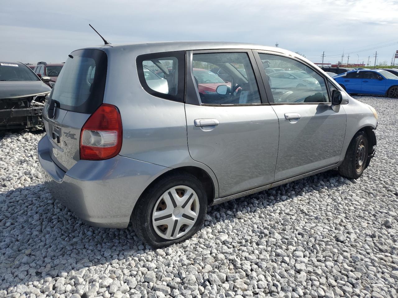 2007 Honda Fit - Image 3