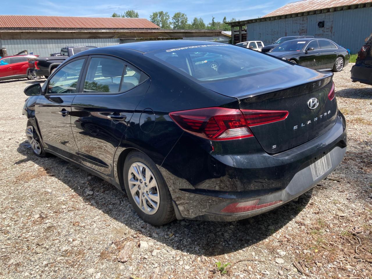 2020 Hyundai Elantra Se - Фото 2