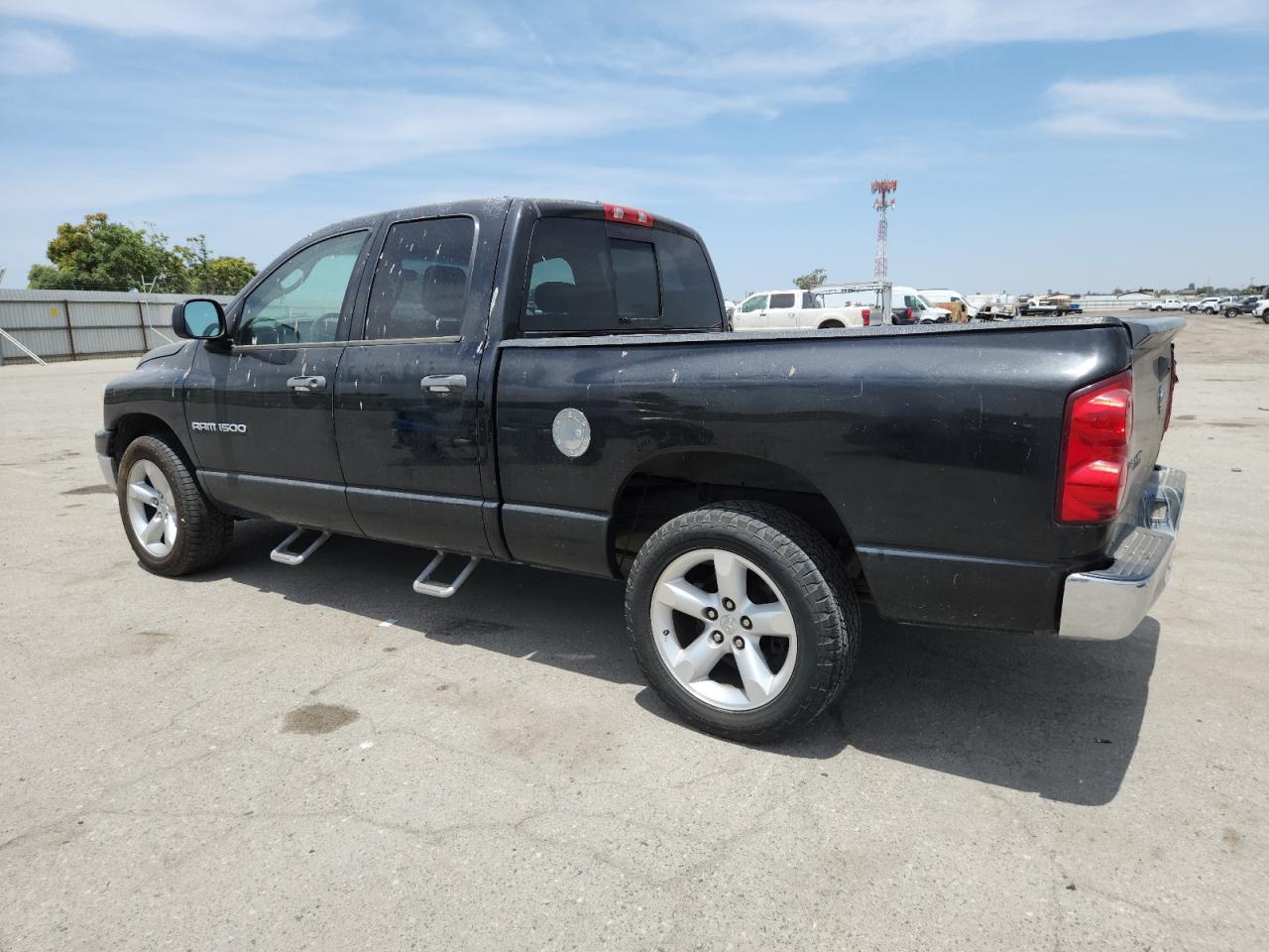 2007 Dodge Ram 1500 St - Фото 2