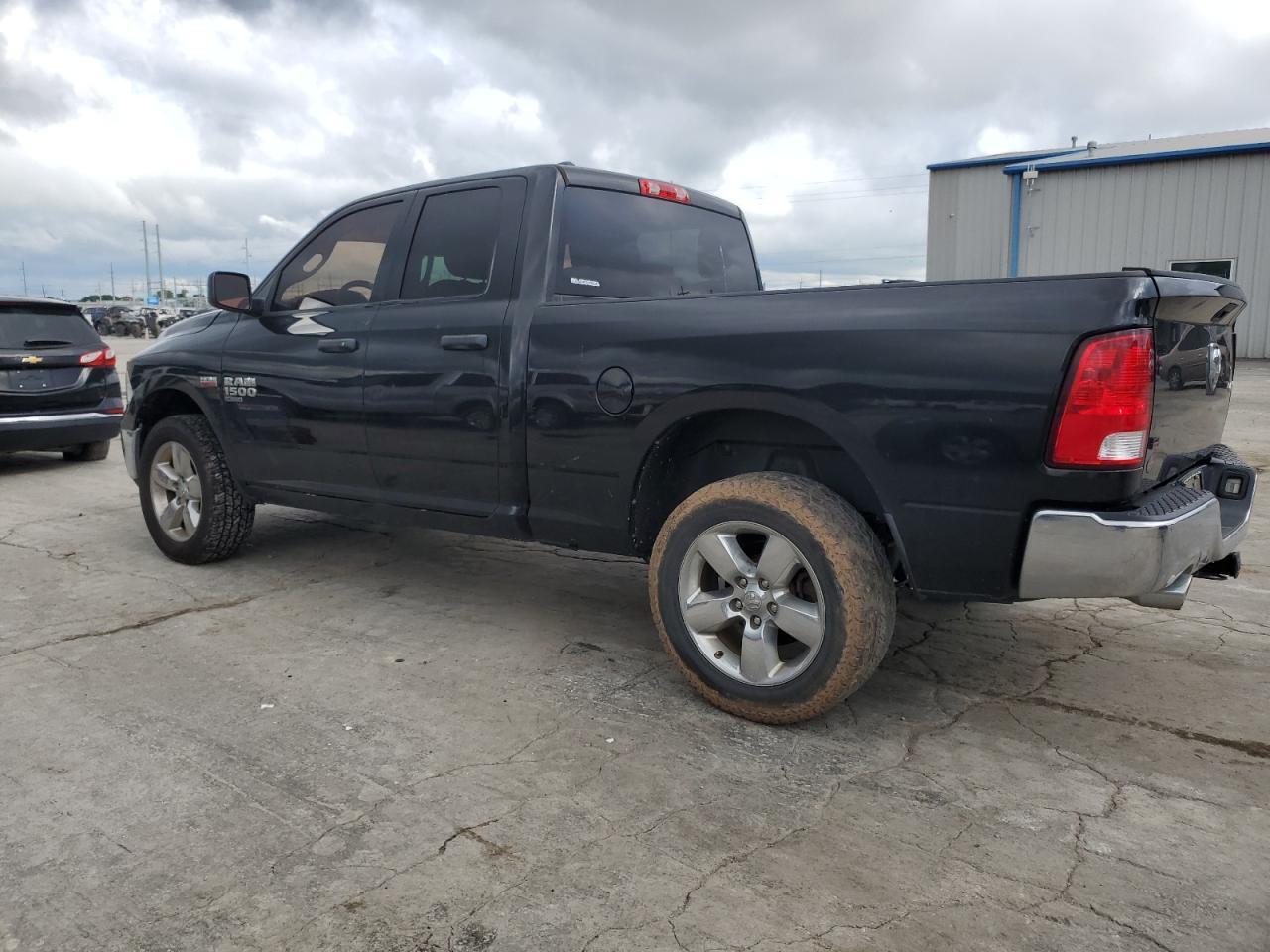 2019 Ram 1500 Classic Tradesman - Фото 2