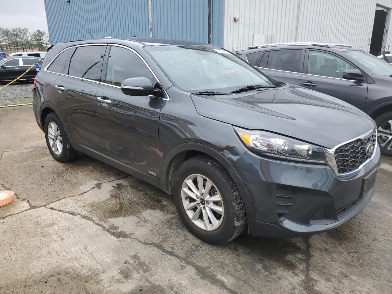2020 Kia Sorento L - Image 4