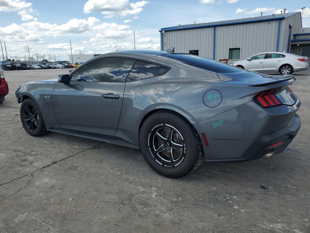 2024 Ford Mustang Gt - Фото 2