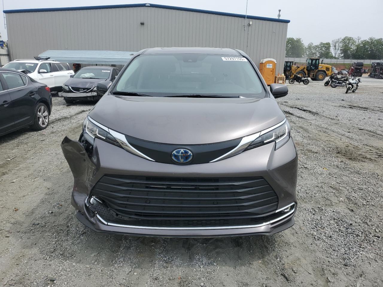 2022 Toyota Sienna Xle - Фото 5