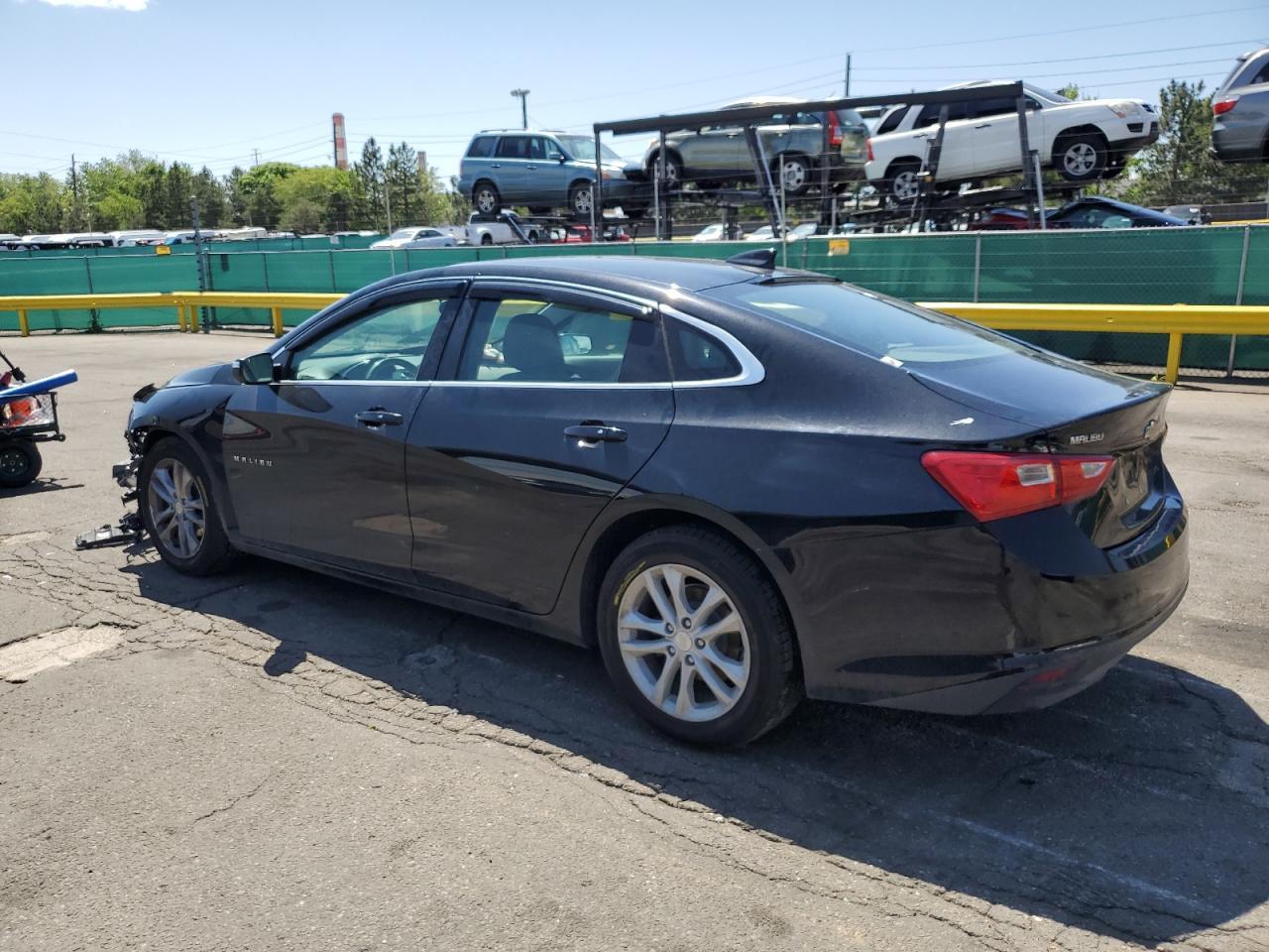 2018 Chevrolet Malibu Lt - Image 2